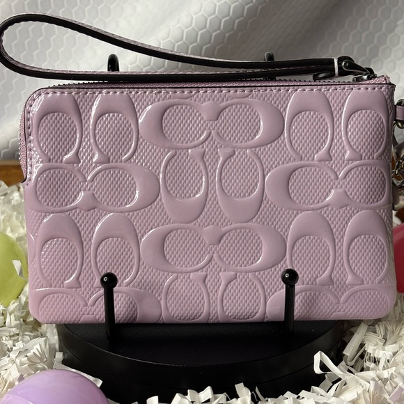 Coach Corner Zip Signature Patent Wristlet NWT - Picture 3 of 5